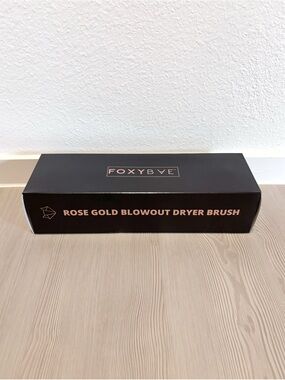 NWT Foxy Bae Rose Gold Blowout Dryer Brush